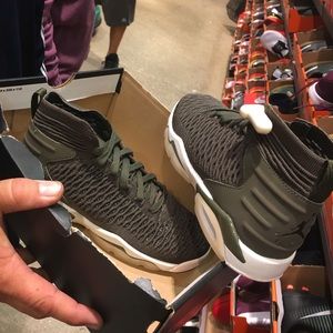 Meet your Posher, Dawn